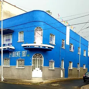 Azul Barrio El Alto Pensión