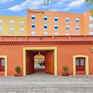 Hotel Express By Marriott Centro, Puebla